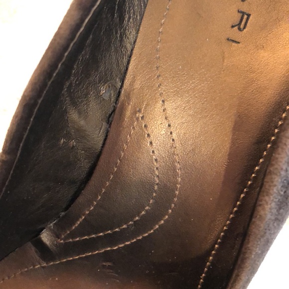 👠 TAHARI, BROWN SUEDE COLETTE PUMPS, SIZE 9 1/2 - Picture 9 of 10
